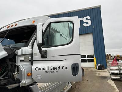 Freightliner Cascadia Front Door Assembly
