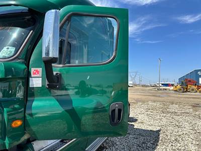 Freightliner Cascadia Front Door Assembly