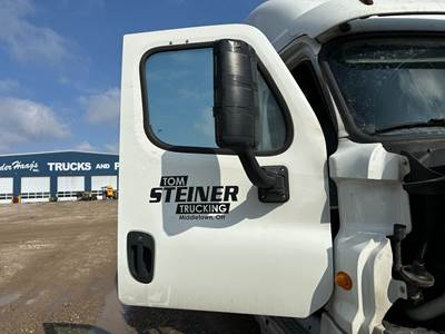 Freightliner Cascadia Front Door Assembly