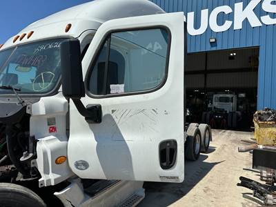 Freightliner Cascadia Front Door Assembly