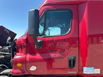 Freightliner Cascadia Front Door Assembly