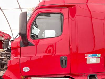 Freightliner Cascadia Front Door Assembly