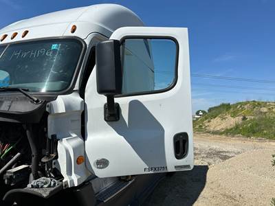 Freightliner Cascadia Front Door Assembly