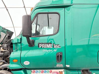 Freightliner Cascadia Front Door Assembly