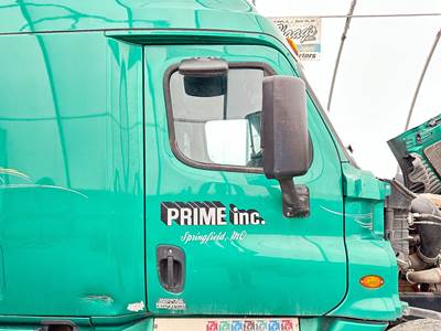Freightliner Cascadia Front Door Assembly