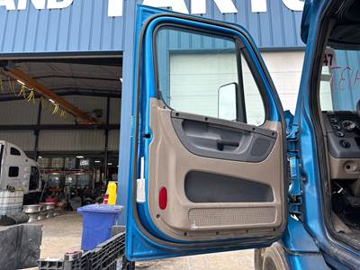 Freightliner Cascadia Front Door Assembly