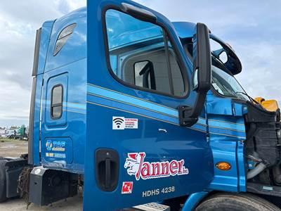 Freightliner Cascadia Front Door Assembly