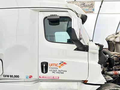 Freightliner Cascadia Front Door Assembly