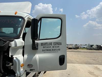 Freightliner Cascadia Front Door Assembly