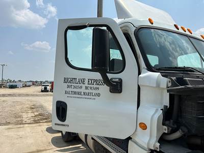 Freightliner Cascadia Front Door Assembly