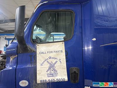 Freightliner Cascadia Front Door Assembly