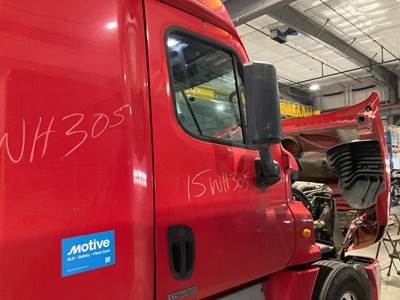 Freightliner Cascadia Front Door Assembly