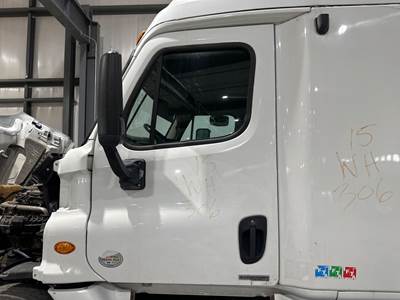 Freightliner Cascadia Front Door Assembly