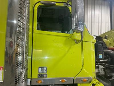 Freightliner Coronado 122 SD Front Door Assembly for a Freightliner 122SD