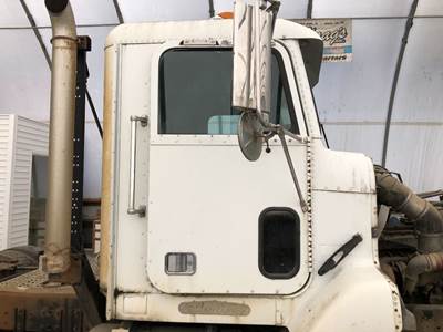 Freightliner FLD112 Front Door Assembly