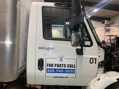 International DuraStar 4300 Front Door Assembly for a International Durastar (4300)
