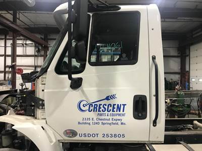 International DuraStar 4300 Front Door Assembly for a International Durastar (4300)