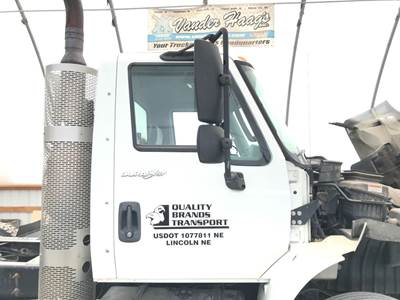 International DuraStar 4400 Front Door Assembly for a International Durastar (4400)