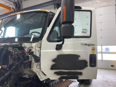 International DuraStar 4400 Front Door Assembly for a International Durastar (4400)