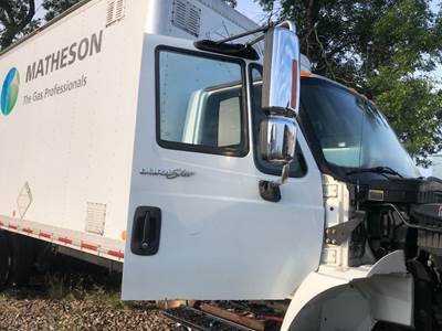 International DuraStar 4400 Front Door Assembly for a International Durastar (4400)