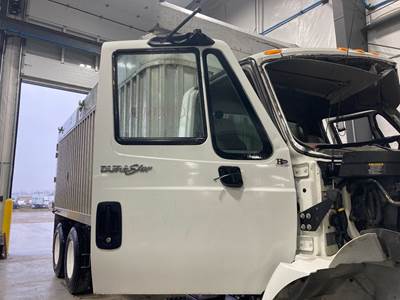 International DuraStar 4400 Front Door Assembly for a International Durastar (4400)