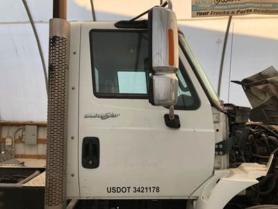 International DuraStar 4400 Front Door Assembly for a International Durastar (4400)