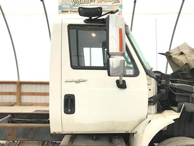 International DuraStar 4400 Front Door Assembly for a International Durastar (4400)