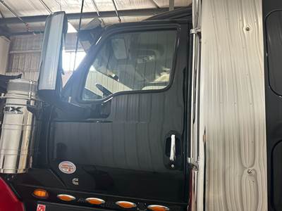 International HX520 Front Door Assembly