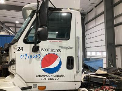 International TranStar 8600 Front Door Assembly for a International Transtar (8600)