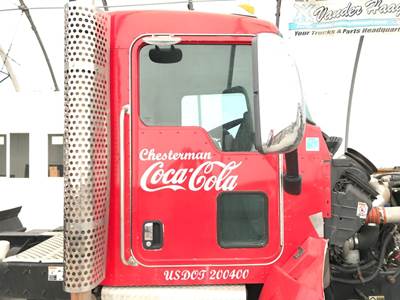 Kenworth T370 Front Door Assembly