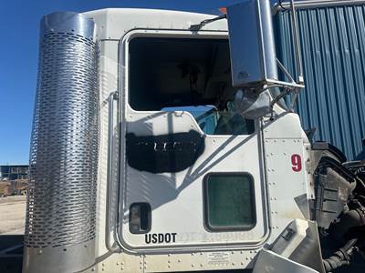 Kenworth T370 Front Door Assembly