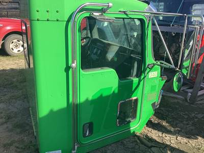 Kenworth T370 Front Door Assembly