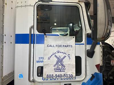 Kenworth T370 Front Door Assembly