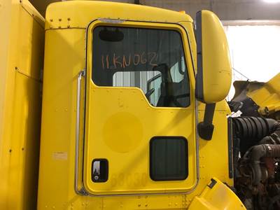 Kenworth T440 Front Door Assembly