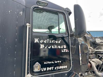 Kenworth T600 Front Door Assembly