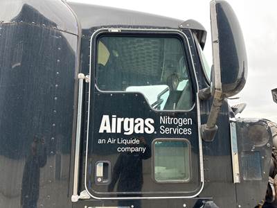 Kenworth T600 Front Door Assembly