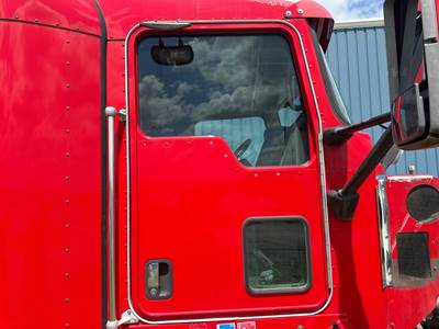 Kenworth T600 Front Door Assembly