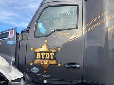 Kenworth T680 Front Door Assembly