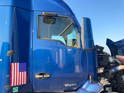 Kenworth T680 Front Door Assembly