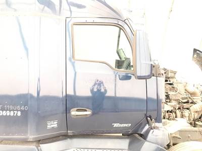 Kenworth T680 Front Door Assembly