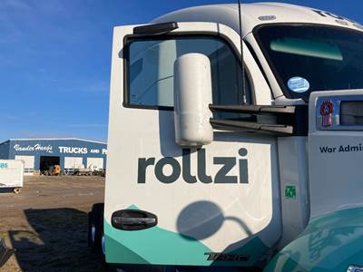 Kenworth T680 Front Door Assembly