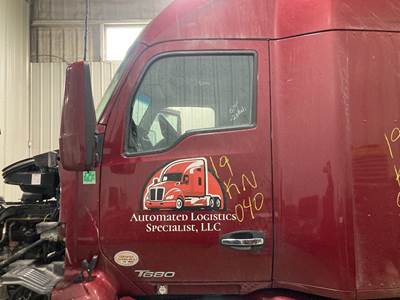Kenworth T680 Front Door Assembly