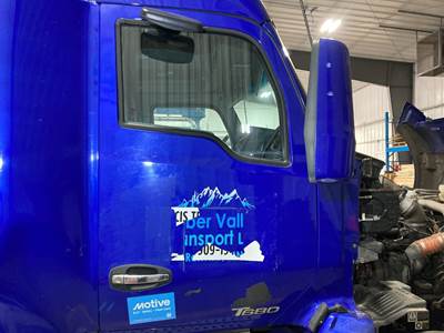 Kenworth T680 Front Door Assembly