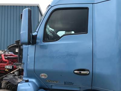 Kenworth T680 Front Door Assembly