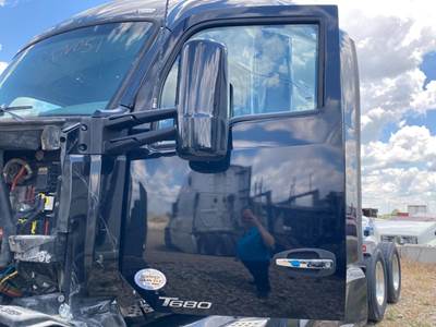 Kenworth T680 Front Door Assembly