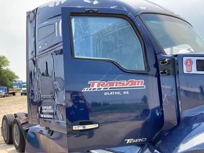 Kenworth T680 Front Door Assembly