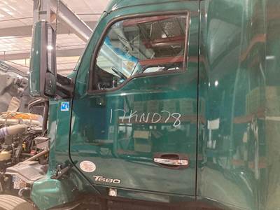 Kenworth T680 Front Door Assembly