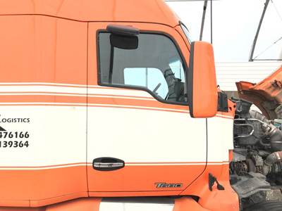 Kenworth T680 Front Door Assembly