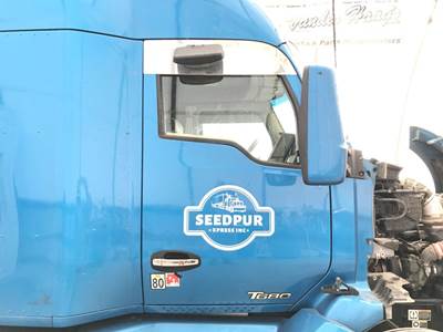 Kenworth T680 Front Door Assembly