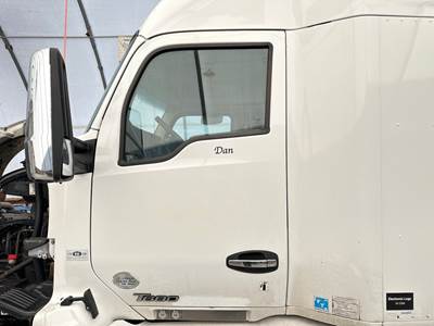 Kenworth T680 Front Door Assembly